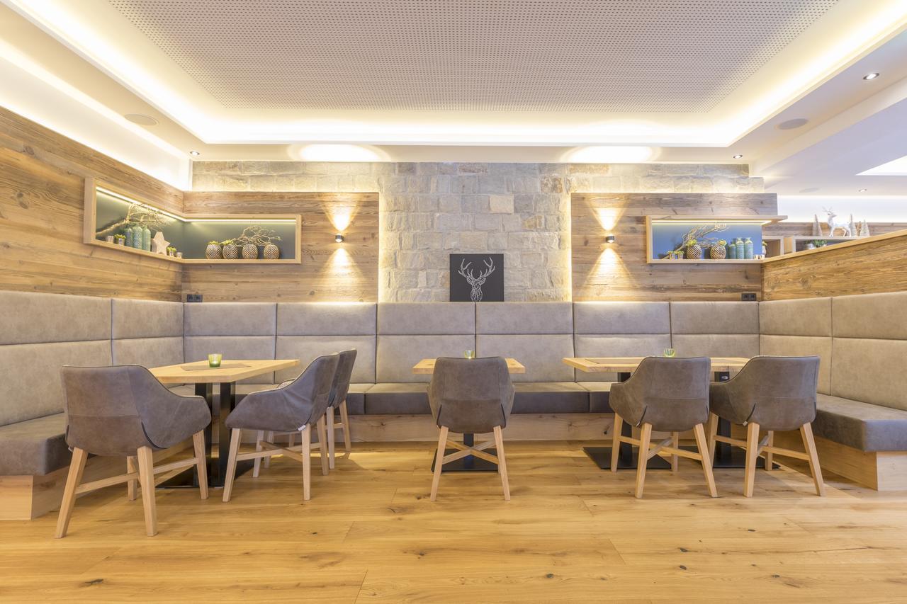 Ofentuerl Alpine Living Aparthotel Flachau Exterior photo